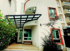 輕旅小站 Soft Travel Hostel