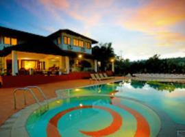 Kadkani River Resort Coorg，位于Ammatti的酒店
