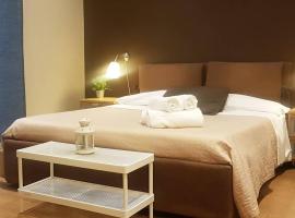 XX Miglia rooms & apartments，位于卡塔尼亚的带按摩浴缸的酒店