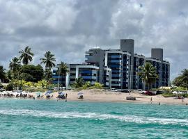 Blue Beach pé na areia, Resort e praia，位于卡贝德卢的度假村