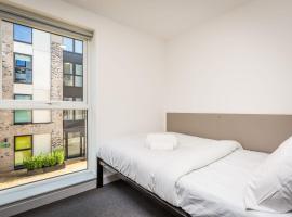Ensuite Room With Shared Kitchen, Close to Centre- 18 above，位于林肯的酒店