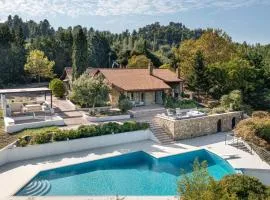 Constantin Villa by Halkidiki Villas