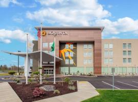 La Quinta Inn & Suites by Wyndham Centralia，位于森特勒利亚的酒店