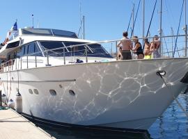 Yacht Marseille，位于马赛的船屋