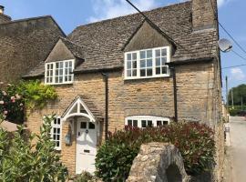 Jasmine Cottage - 2 Bedroom in Heart of Bourton!，位于水上伯顿的酒店