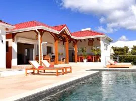 Résidence Les Raisins Clairs - Villas standing 4 étoiles , vue sur mer panoramique & piscine à débordement