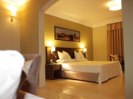 努瓦克肖特毛里中心酒店，位于努瓦克肖特的酒店