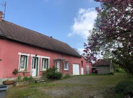 La Maison Rose，位于Viévy的酒店