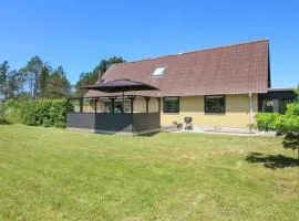 Holiday Home Lavrans - 2-5km from the sea in Western Jutland by Interhome