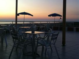 Saint George Hotel，位于迪夫亚卡的酒店