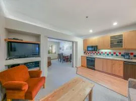 Palisades Tahoe Lodge Rentals Studio #158