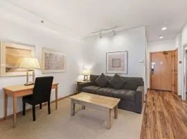 Palisades Tahoe Lodge Rentals Studio #254