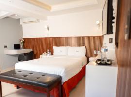 阿特纳斯酒店，位于贾拉普的酒店