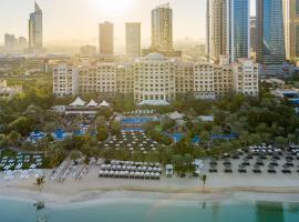 The Westin Dubai Mina Seyahi Beach Resort and Waterpark，位于迪拜迪拜媒体城附近的酒店