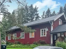 Awesome Home In Skepplanda