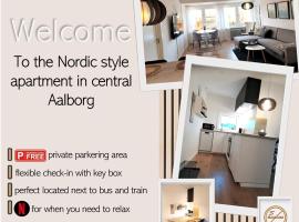 Nordic style apartment in central Aalborg，位于奥尔堡的酒店