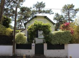 Charmante Villa 2P avec Terrasse Plein Sud à La Baule, Proche Gare et Commerces - FR-1-245-115，位于拉波勒的酒店