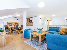 KORZO Family，位于伏尔塔瓦河畔利普诺的带停车场的酒店