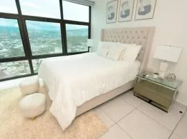 Luxury 3BR Penthouse in Astria 1408