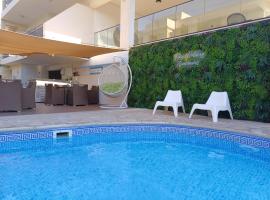 国王假日公寓酒店，位于帕福斯的酒店