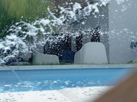 Güemes Hostel Cordoba，位于科尔多瓦的酒店