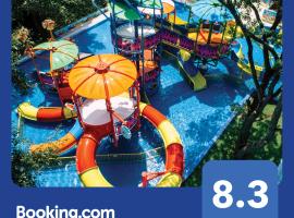SH Dolce Vita- All Inclusive - Free Aquapark & Beach，位于金沙的海滩酒店