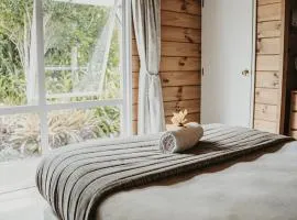 海滩度假村塔塔希小屋酒店