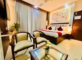 The Ramawati - A Four Star Luxury Hotel Near Ganga Ghat，位于哈里瓦的酒店