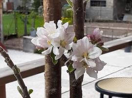 Maison Cosy, cœur de village，位于École的酒店
