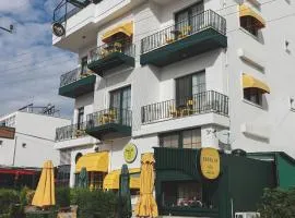 Limon Inn Hotel, Taşucu，位于Tasucu的海滩短租房