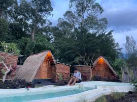 Triangular house and hot spring，位于库布盼洛坎的酒店