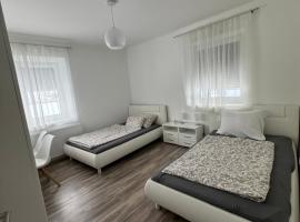 Apartment Vlora-Naturblick，位于菲拉赫的带停车场的酒店