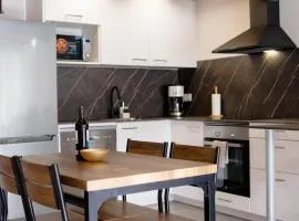 Casa Luna Rural Con Piscina y Jardín