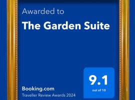 The Garden Suite，位于哈罗盖特鲁丁公园高尔夫俱乐部附近的酒店