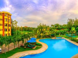 Roma Stays - Luxurious Sunset Paradise Rwenzori Apartment with a Swimming Pool，位于蒙巴萨的度假村