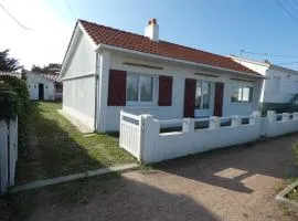 Maison rénovée proche plage à Notre-Dame-de-Monts - 6 pers, wifi, vélos, jardin, animaux OK - FR-1-540-227