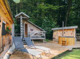 Alp Glamping Village，位于拉多夫吉卡的露营地