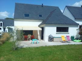 Maison au calme proche des plages du Golfe du Morbihan，位于巴登的酒店