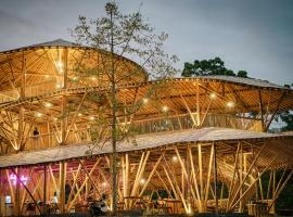 The Osing Bamboo Resort - a LIBERTA Collection，位于外南梦的酒店