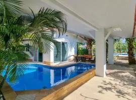 Tina's Living Paradise II - Guesthouses with private pool, 5 min to beach