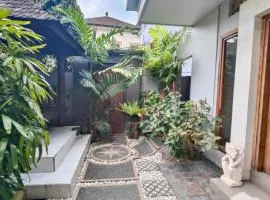 Villa Foyaver near Seminyak Kerobokan, 3 Bedrooms