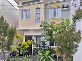 #1 Davao Airport Home 4 bedrooms 2 bathrooms with parking Wifi netflix