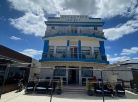 Hotel Atlantico，位于皮里亚波利斯的酒店