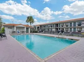 Quality Inn & Suites Orlando East - UCF Area