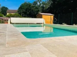 Les Cypres*Maison au calme*Piscine chauffée