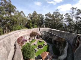 Hacienda Las Cuevas Terra Lodge，位于Pifo的酒店