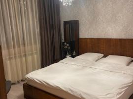 ROOM IN A PRIVATE HOUSE - 5 min from THERME and AIRPORT，位于Corbeanca的民宿