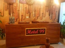 Hotel 99#，位于阿尤比亚的家庭/亲子酒店