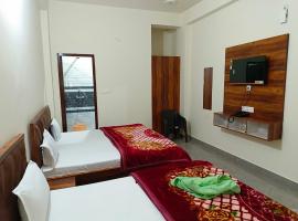 Shri Girraj Residency，位于马图拉的酒店