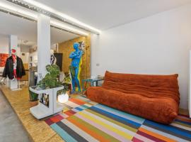 Cosy art studio near station with bikes and garden，位于根特的酒店